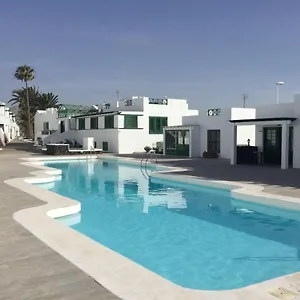 Apartment Relax & Pool Next To The, Puerto del Carmen (Lanzarote)